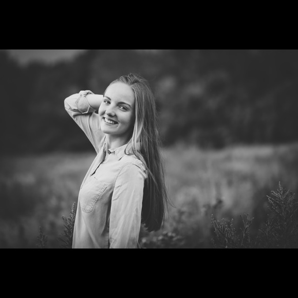 Meet your Posher, Colleen - Picture 1 of 2